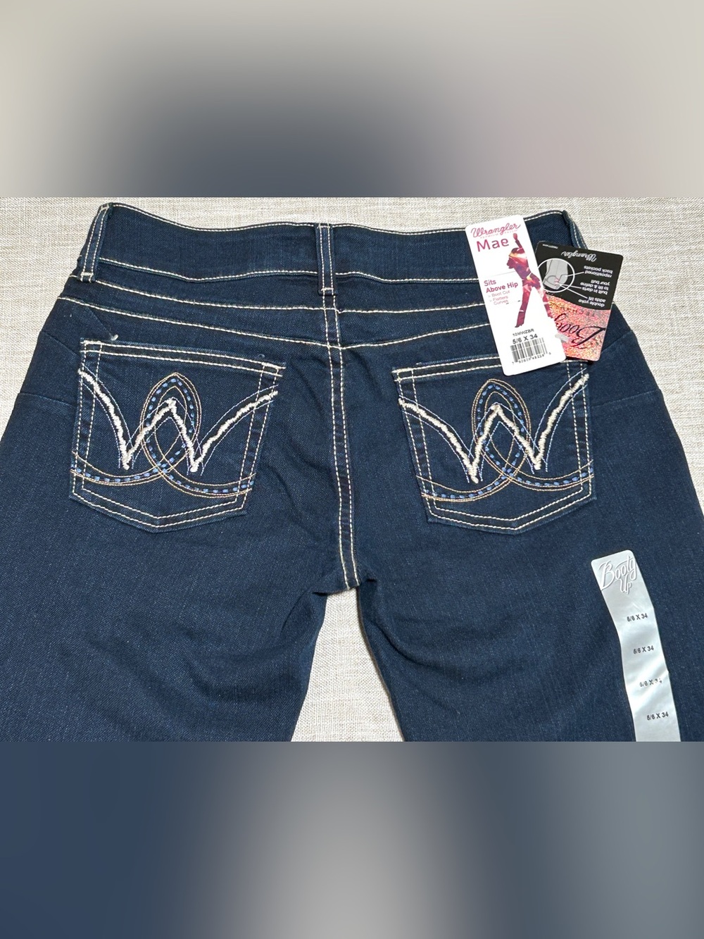 Wrangler Women's Dark Blue Bootcut Jeans with Embroidered Back Pockets